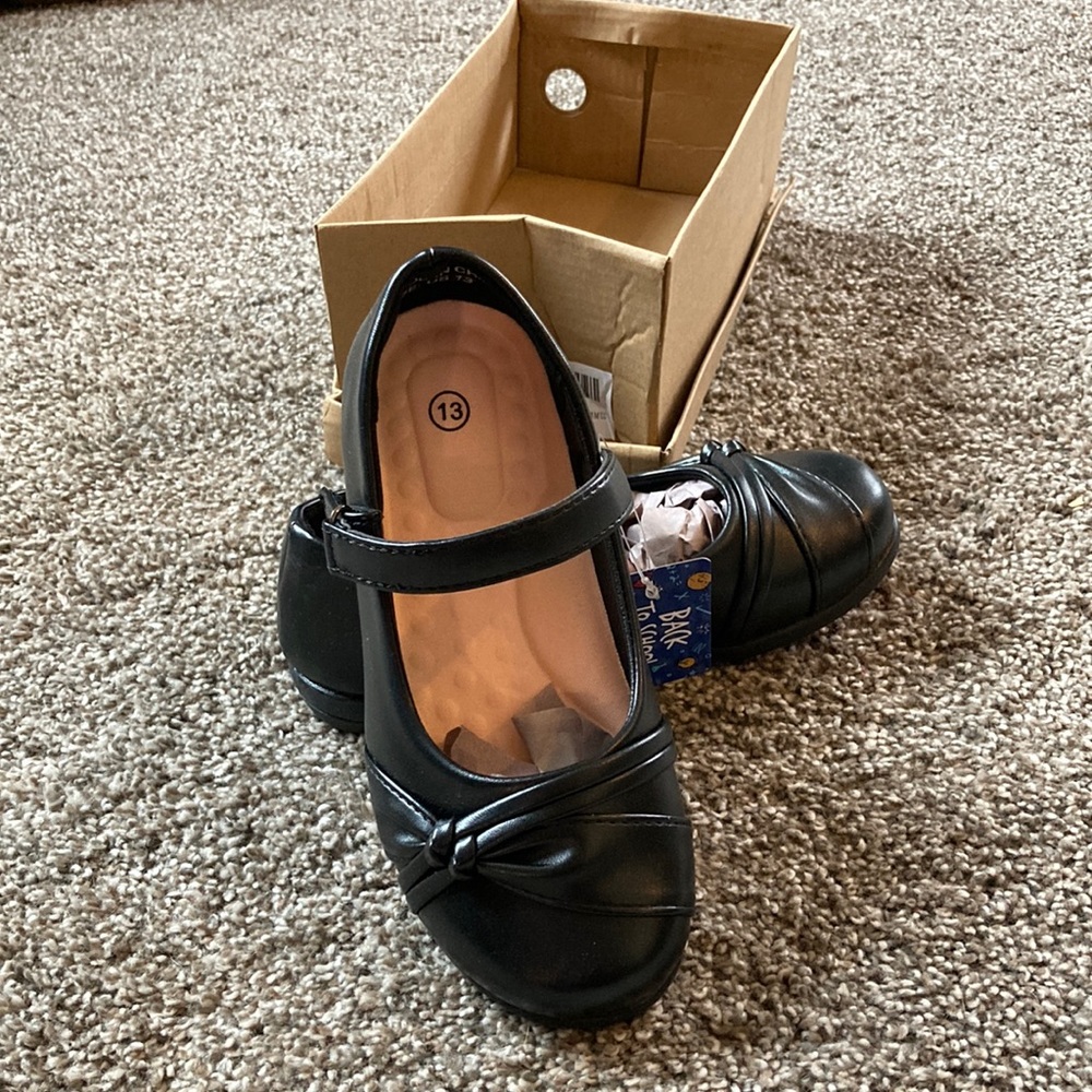 Hawk well flat black shoes